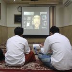 Nonton bareng seminar online di Aula Sekretariat IKPM Cabang Kairo. (Sumber: Dok. IKPM Cabang Kairo)