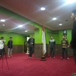 Upacara bendera di Auditorium asrama Darul Hasan. (Sumber: Dokumentasi Dewan Pengurus KMJ)