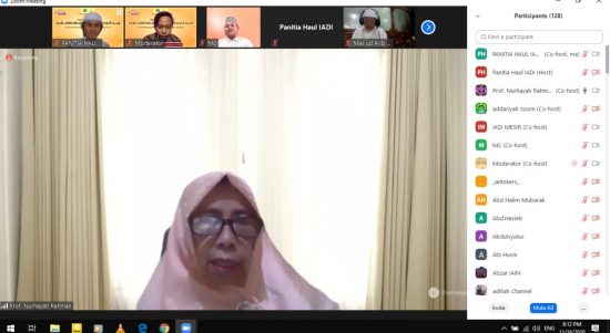 Prof. Dr. Nurhayati dalam Kajian Virtual Peringatan Haul Anregurutta ke-24. (Sumber: Dok. Panitia Haul Anregurutta ke-24)