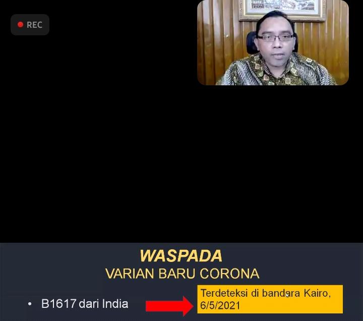 John Admiral sedang menyampaikan tentang Penanganan dan Pencegahan Covid-19 di Mesir. (Sumber: Dokumentasi Informatika/Defri)